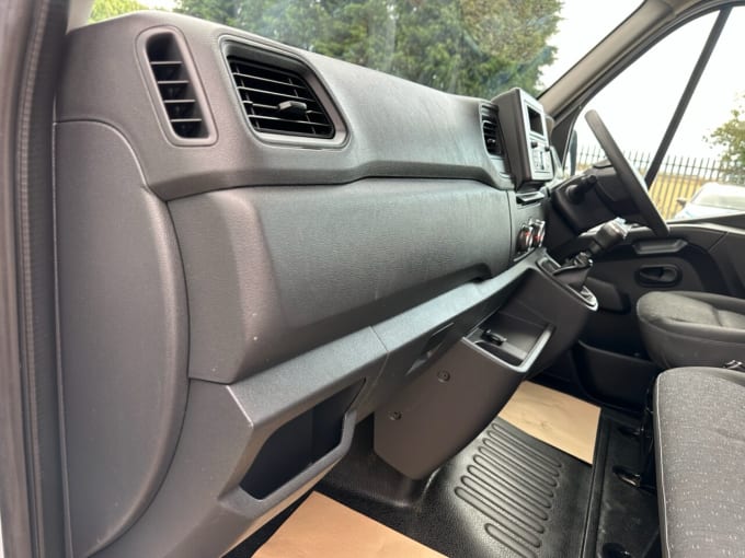 2025 Vauxhall Movano
