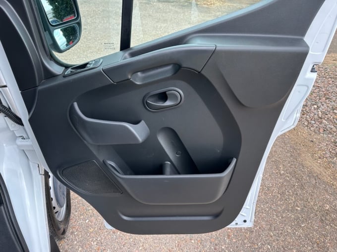 2025 Vauxhall Movano