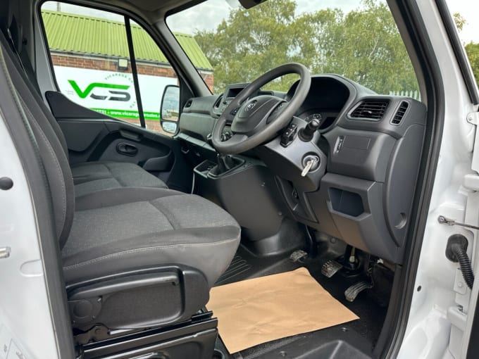 2025 Vauxhall Movano
