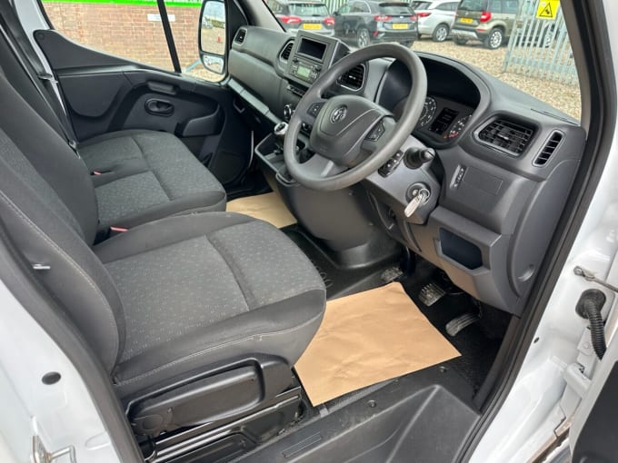 2025 Vauxhall Movano