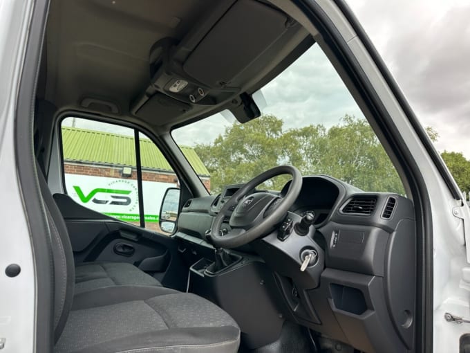 2025 Vauxhall Movano