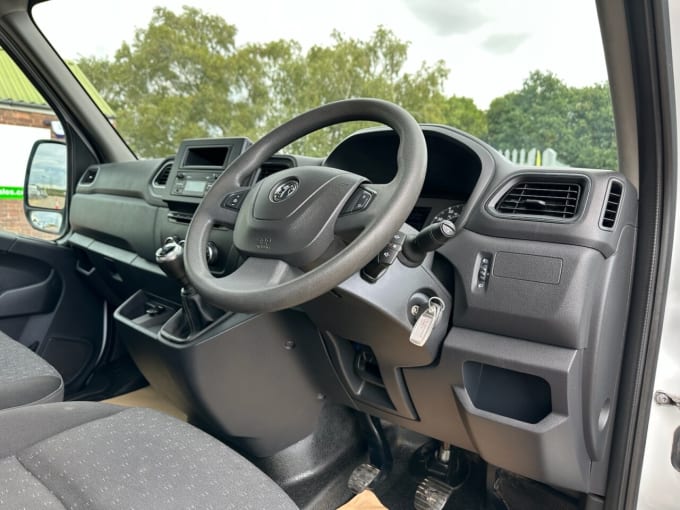 2025 Vauxhall Movano