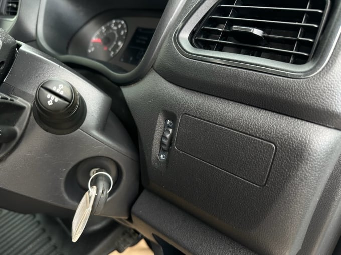 2025 Vauxhall Movano