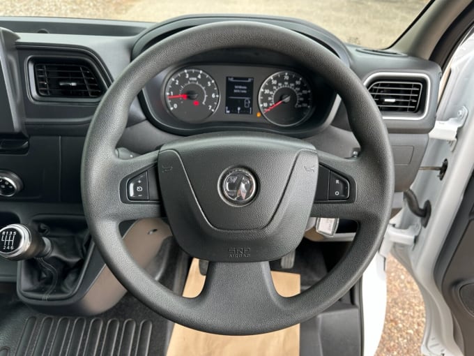 2025 Vauxhall Movano