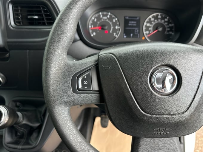 2025 Vauxhall Movano
