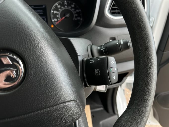 2025 Vauxhall Movano
