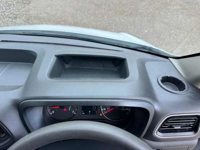 2025 Vauxhall Movano