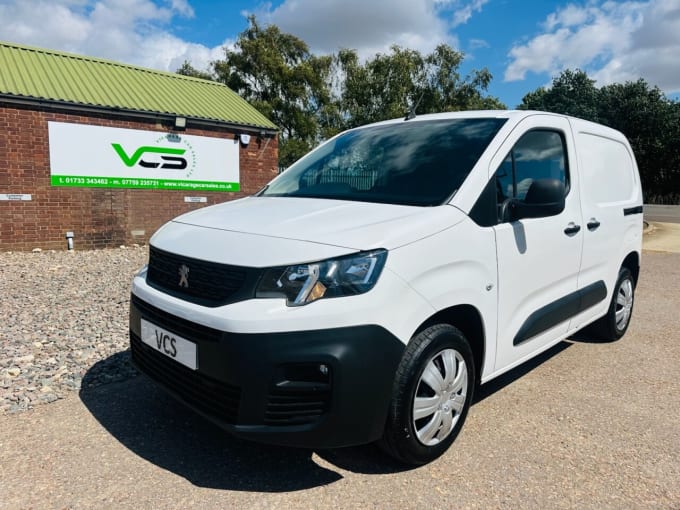 2025 Peugeot Partner