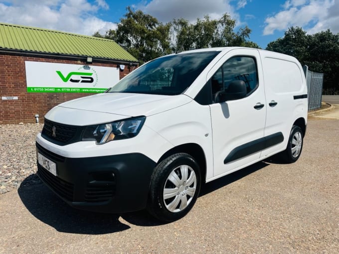 2025 Peugeot Partner