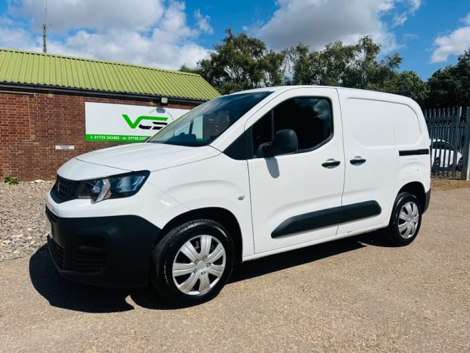 2025 Peugeot Partner