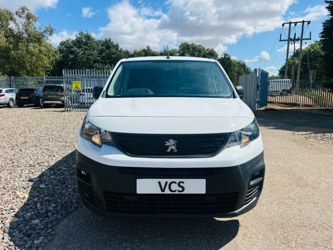 2025 Peugeot Partner