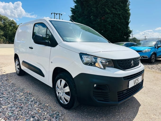 2025 Peugeot Partner