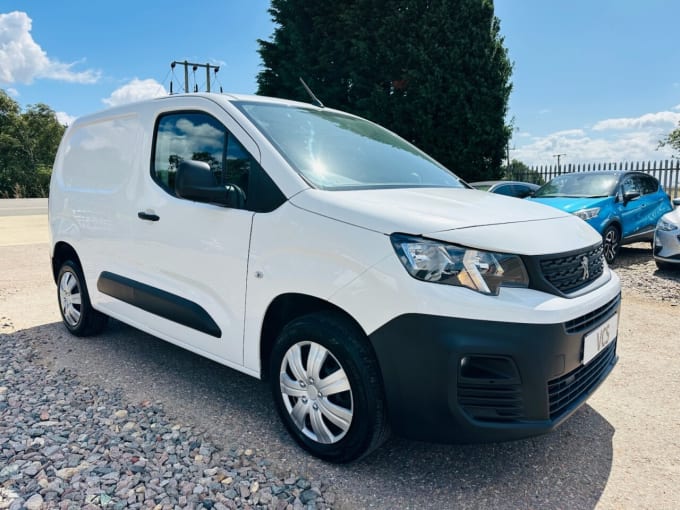 2025 Peugeot Partner