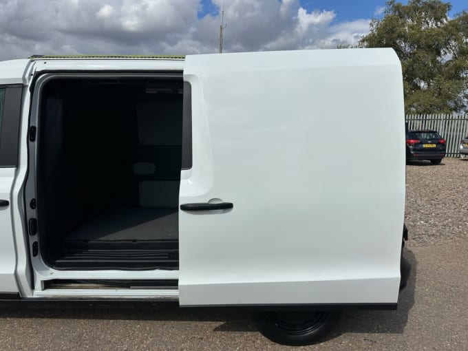 2025 Levc Vn5
