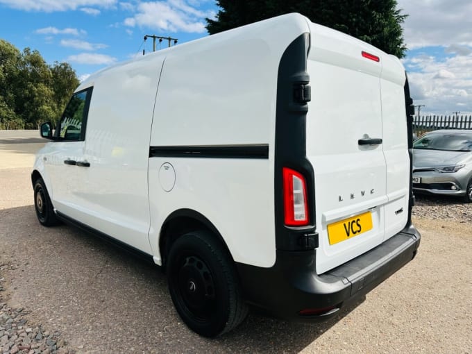 2025 Levc Vn5