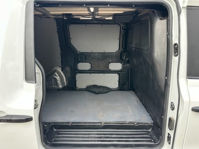 2025 Levc Vn5