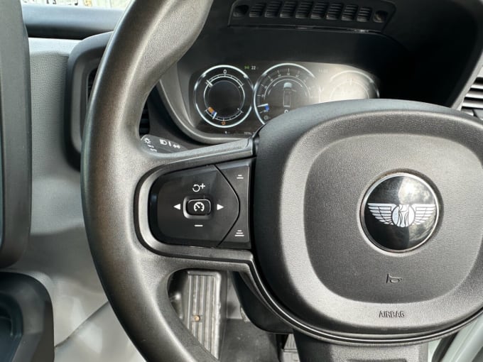 2025 Levc Vn5