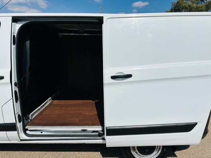 2025 Ford Transit Custom
