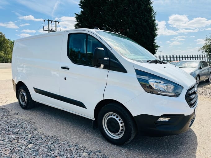 2025 Ford Transit Custom