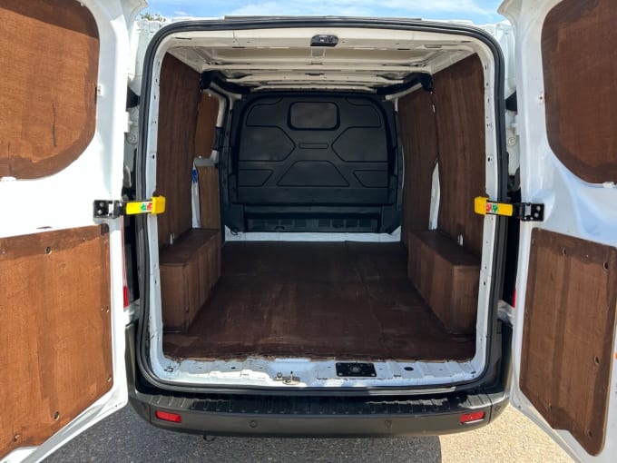 2025 Ford Transit Custom