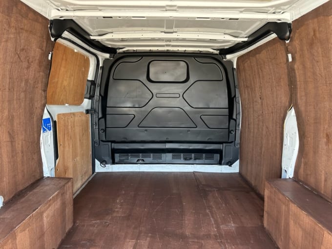 2025 Ford Transit Custom