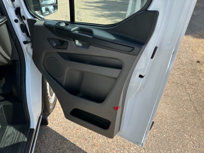 2025 Ford Transit Custom