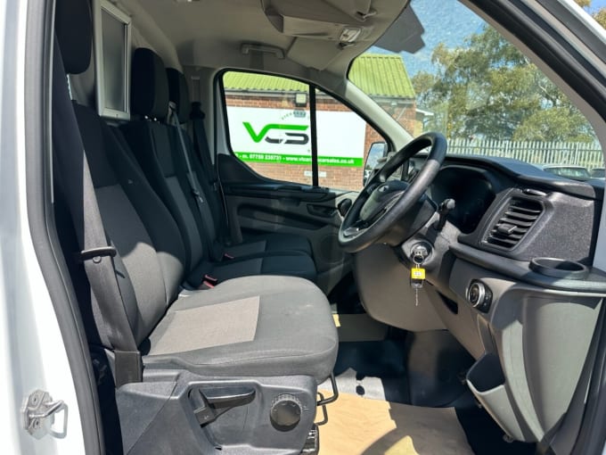 2025 Ford Transit Custom