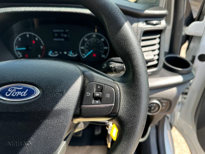 2025 Ford Transit Custom