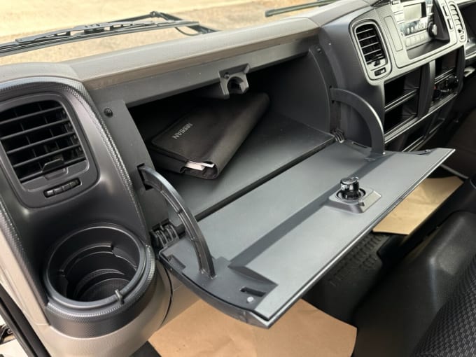 2025 Nissan Nt400 Cabstar