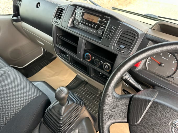 2025 Nissan Nt400 Cabstar
