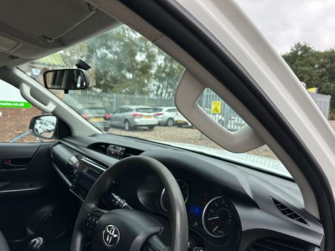 2025 Toyota Hi-lux