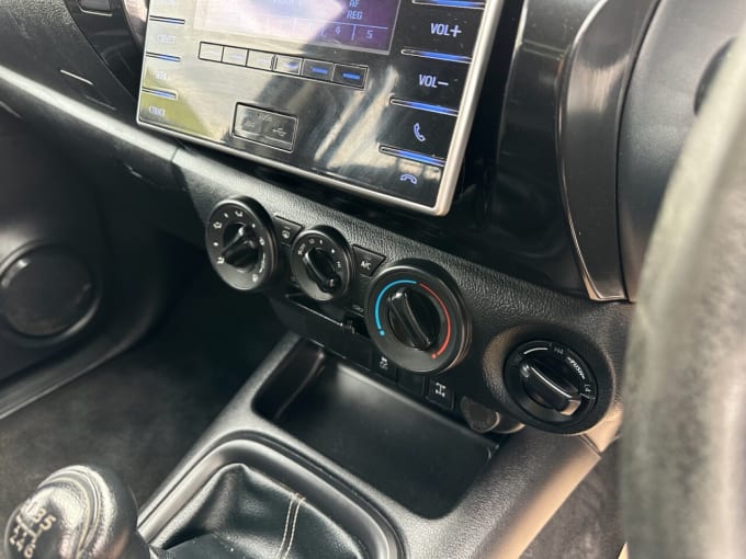 2025 Toyota Hi-lux