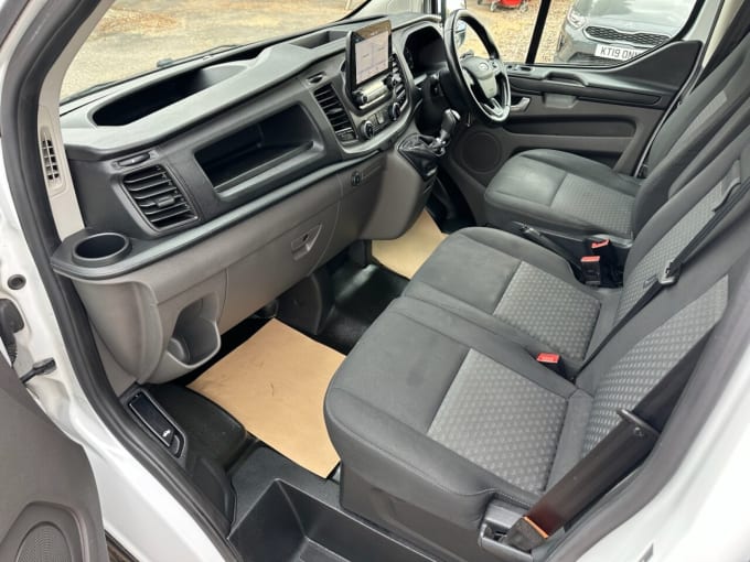 2025 Ford Transit Custom