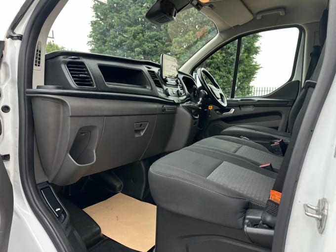 2025 Ford Transit Custom