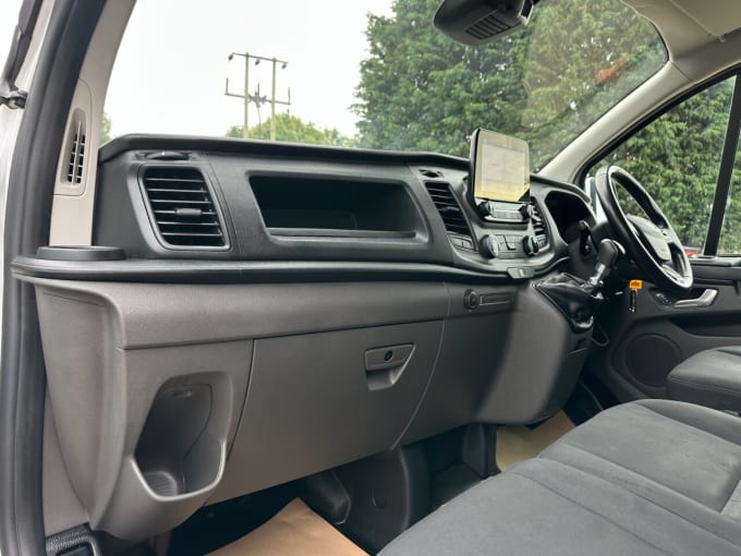 2025 Ford Transit Custom