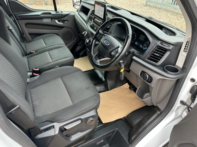 2025 Ford Transit Custom