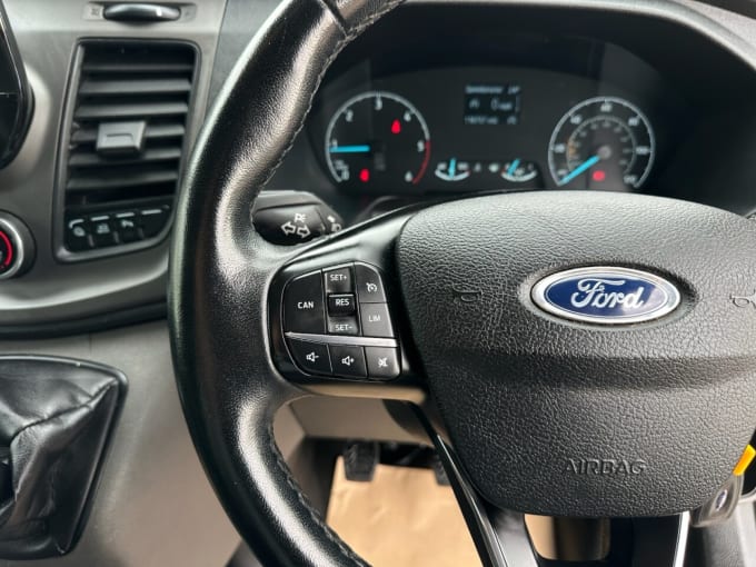 2025 Ford Transit Custom