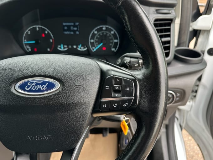 2025 Ford Transit Custom