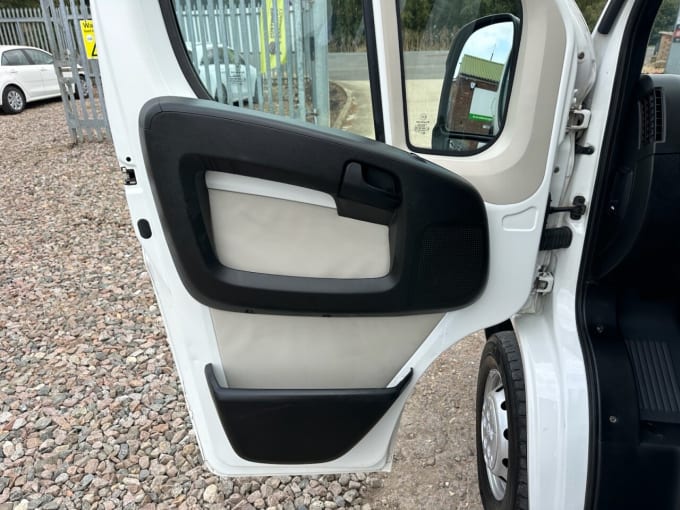 2025 Peugeot Boxer