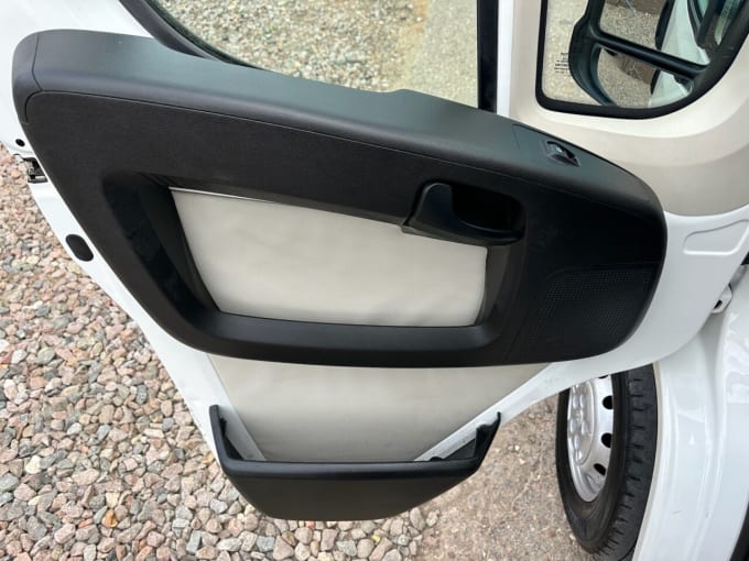2025 Peugeot Boxer