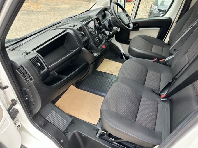 2025 Peugeot Boxer