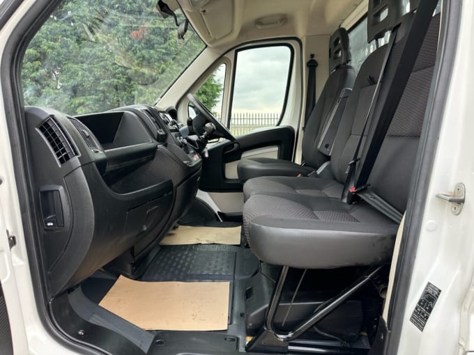 2025 Peugeot Boxer