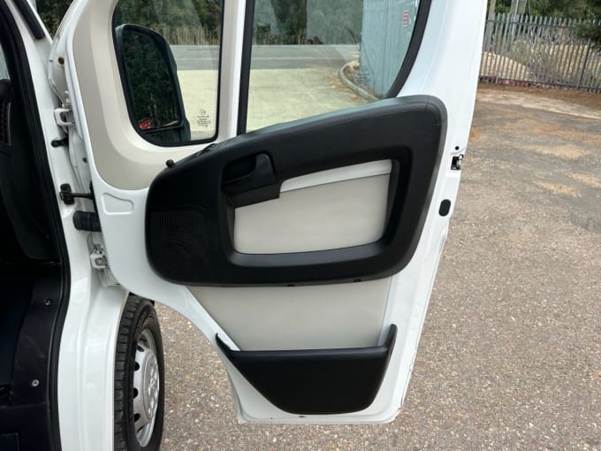 2025 Peugeot Boxer