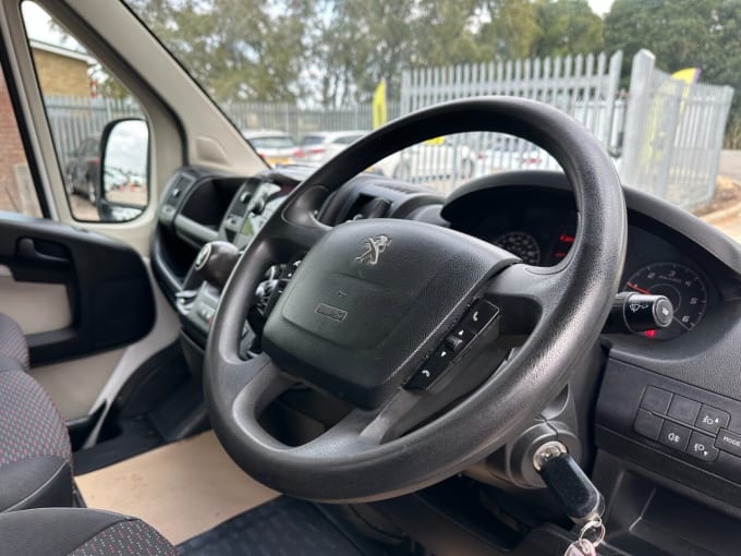 2025 Peugeot Boxer