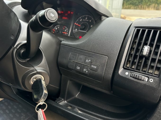 2025 Peugeot Boxer