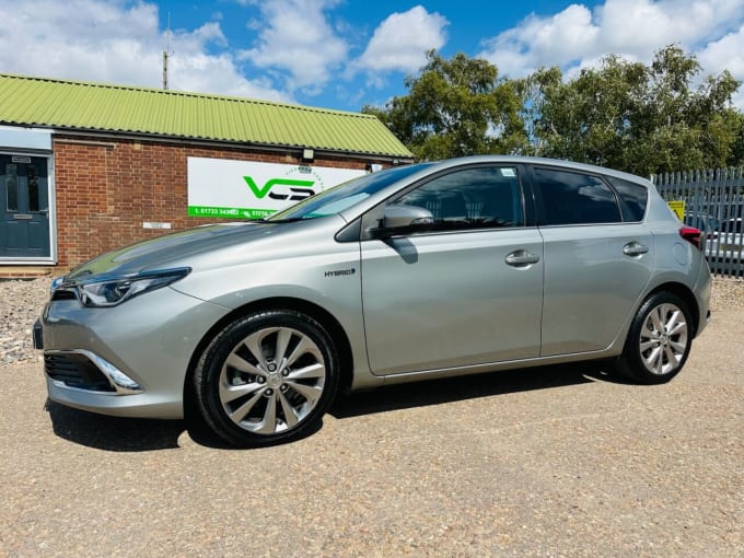 2025 Toyota Auris
