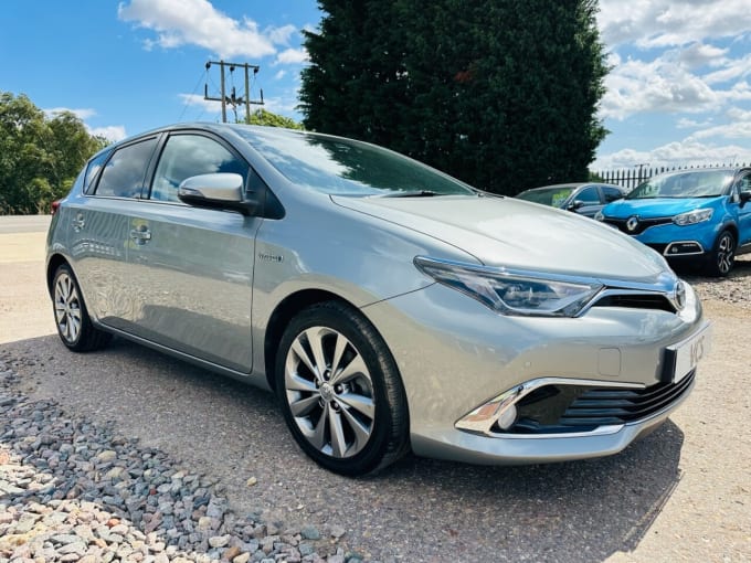 2025 Toyota Auris