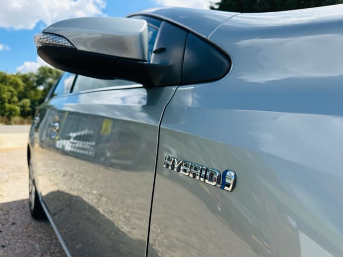 2025 Toyota Auris