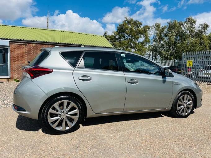 2025 Toyota Auris