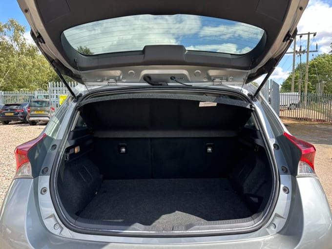 2025 Toyota Auris